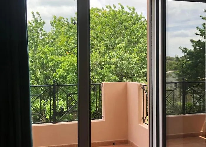 Daisy * העיירה סקיאתוס